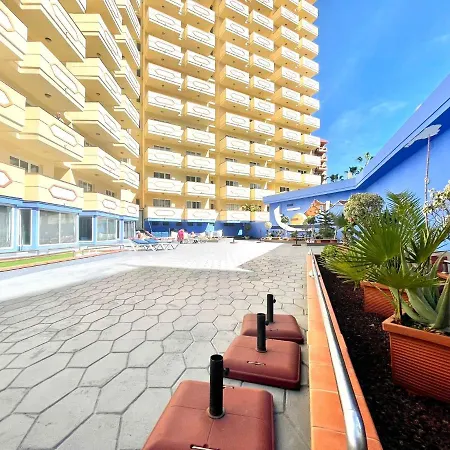 Apartment With Ocean Views In Playa Jardin * Puerto de la Cruz (Tenerife)