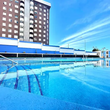 Apartment With Ocean Views In Playa Jardin דירה *