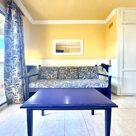 Apartment With Ocean Views In Playa Jardin