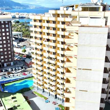 Apartment With Ocean Views In Playa Jardin *