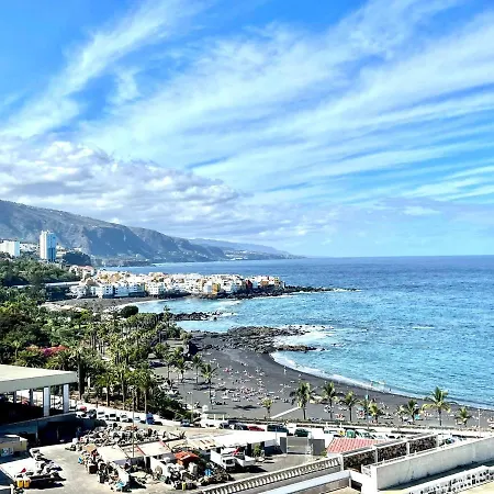 Apartment With Ocean Views In Playa Jardin Lejlighed