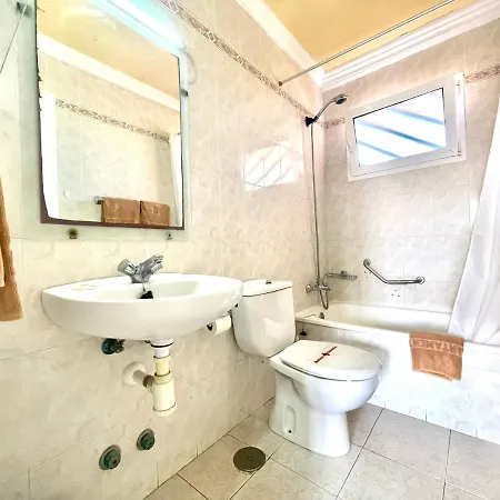 Apartment With Ocean Views In Playa Jardin Puerto de la Cruz (Tenerife)